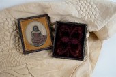 ANTIQUE TRAPUNTO WHITE-WORK TE