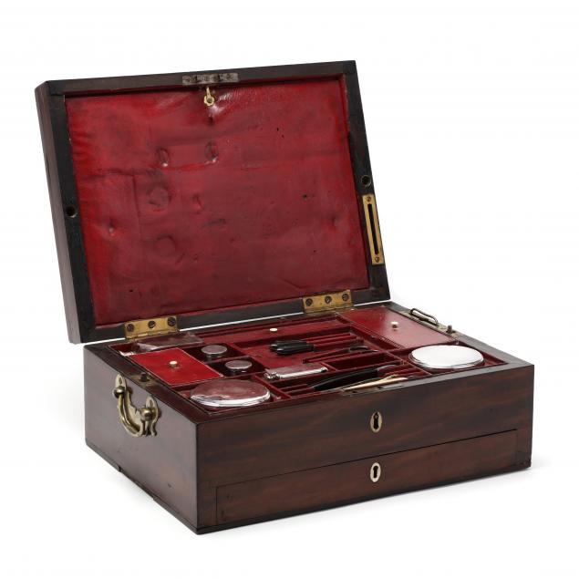 ANTIQUE TRAVELING VANITY CASE BY D.