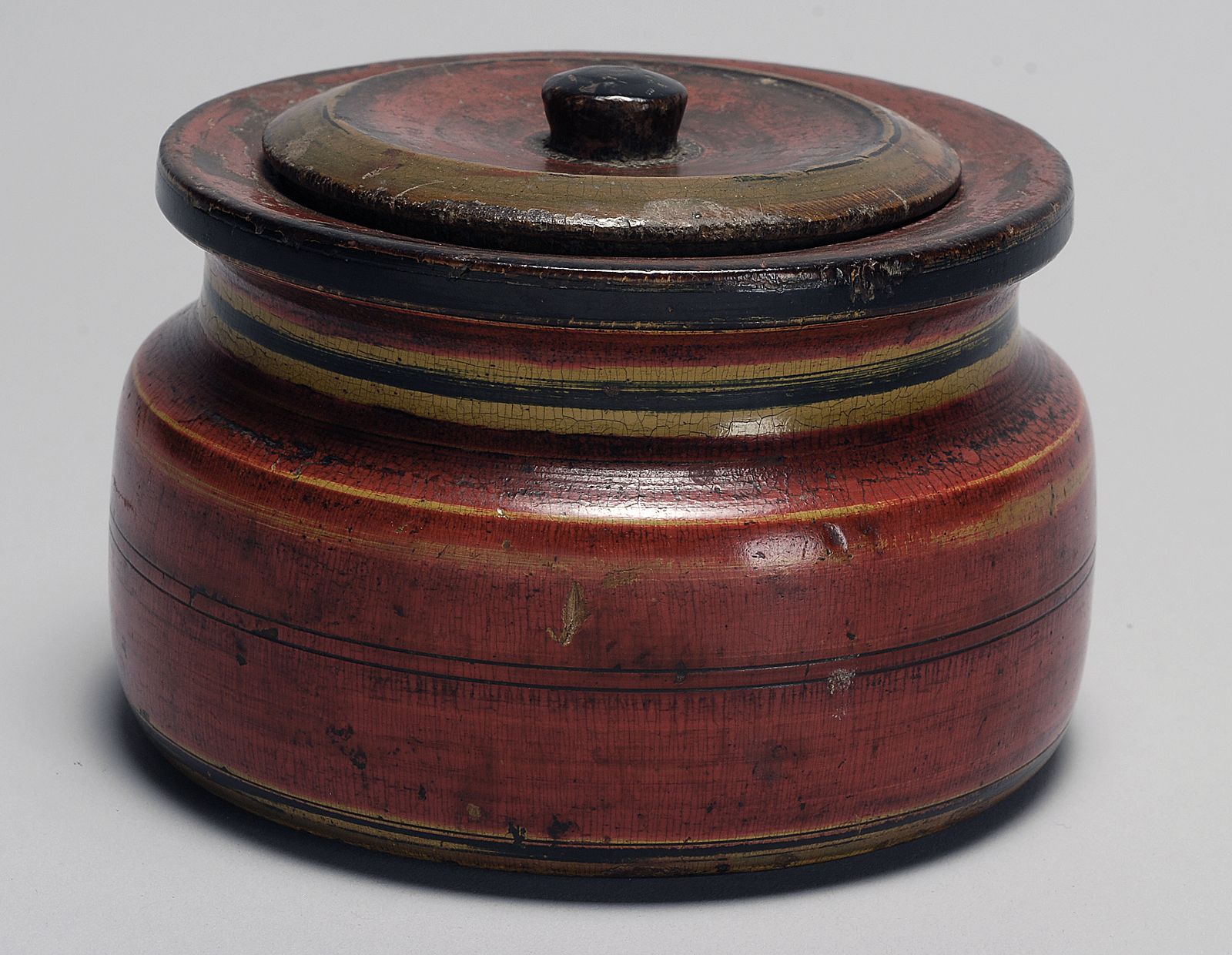 ANTIQUE TREENWARE COVERED TOBACCO