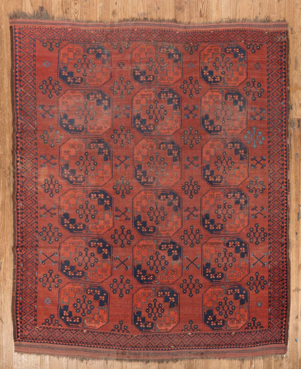 ANTIQUE TURKMEN CARPETAntique