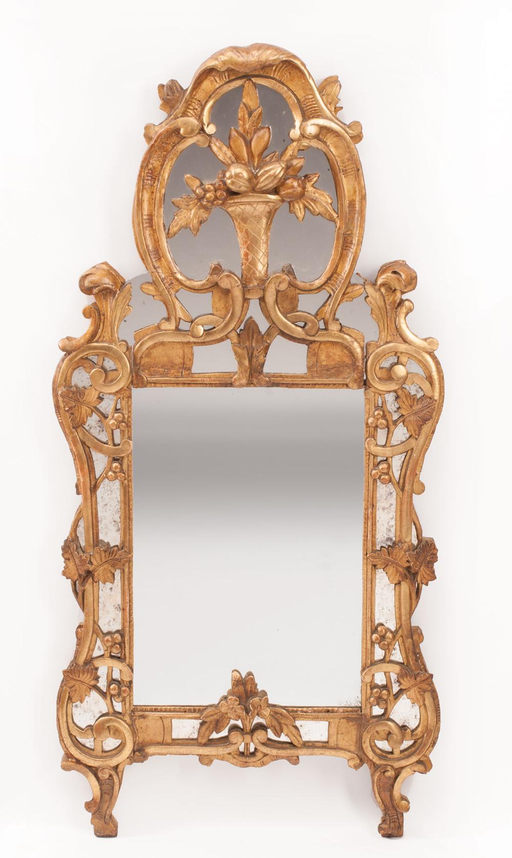ANTIQUE VENETIAN-STYLE CARVED