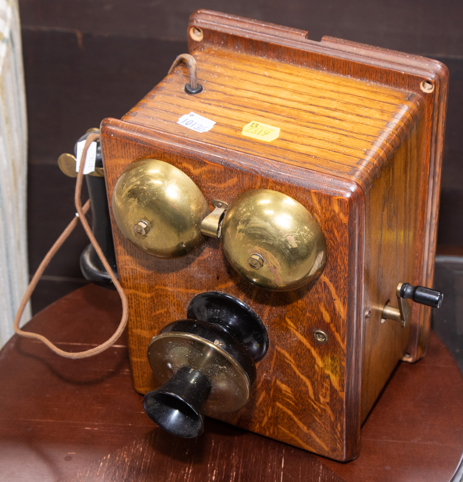 ANTIQUE WALL MOUNTED TELEPHONE