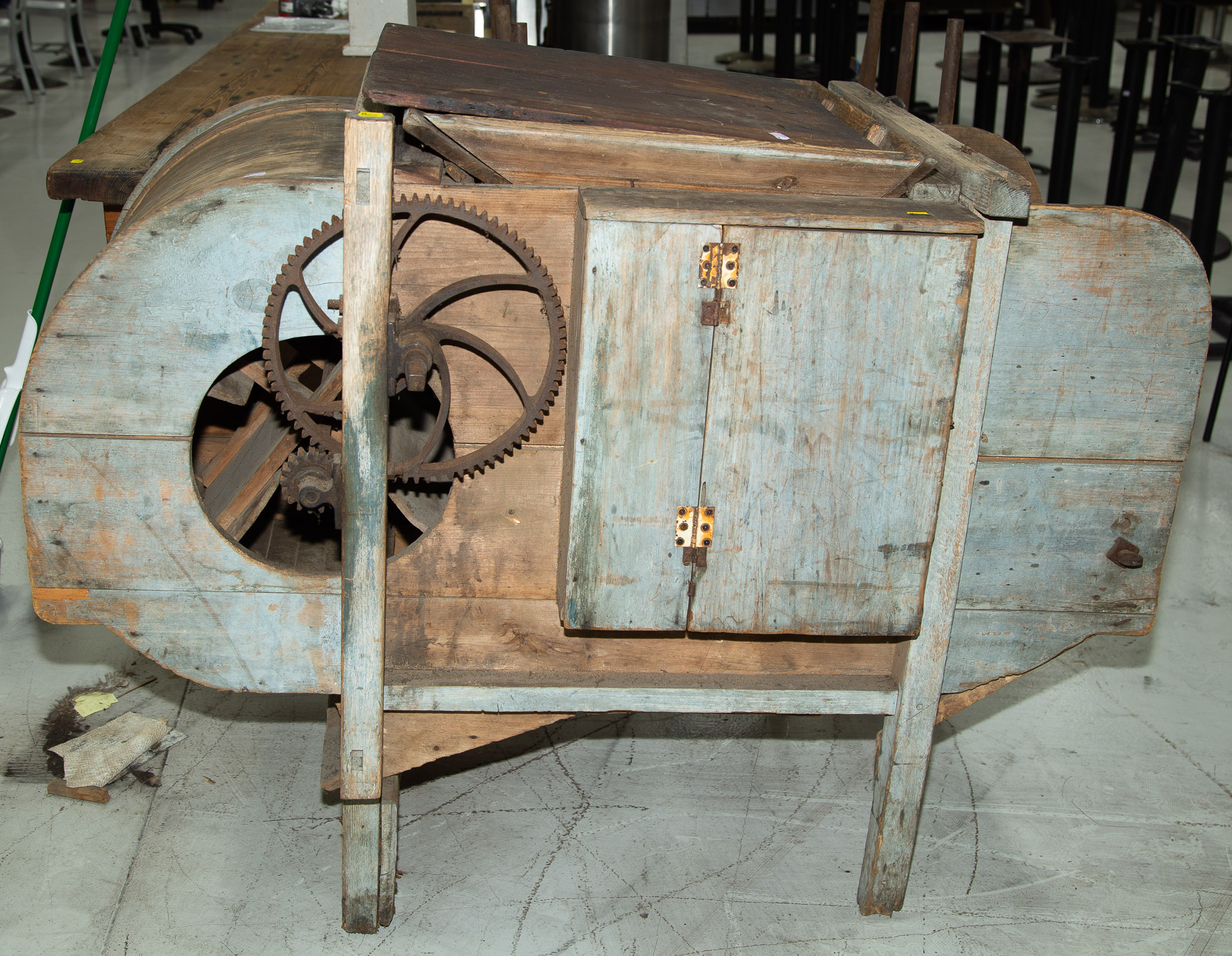 ANTIQUE WHEAT WINNOWING FAN Circa