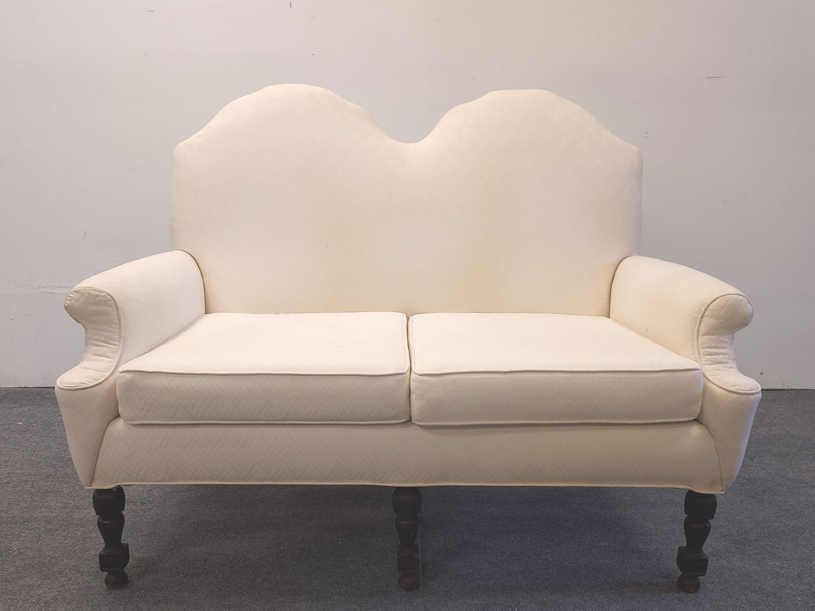 ANTIQUE WILLIAM & MARY STYLE