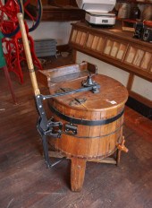 ANTIQUE WOOD BARREL WASHING MA