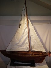 ANTIQUE WOOD POND MODELLarge a
