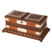 ANTIQUE WOODEN CIGAR HUMIDOR S