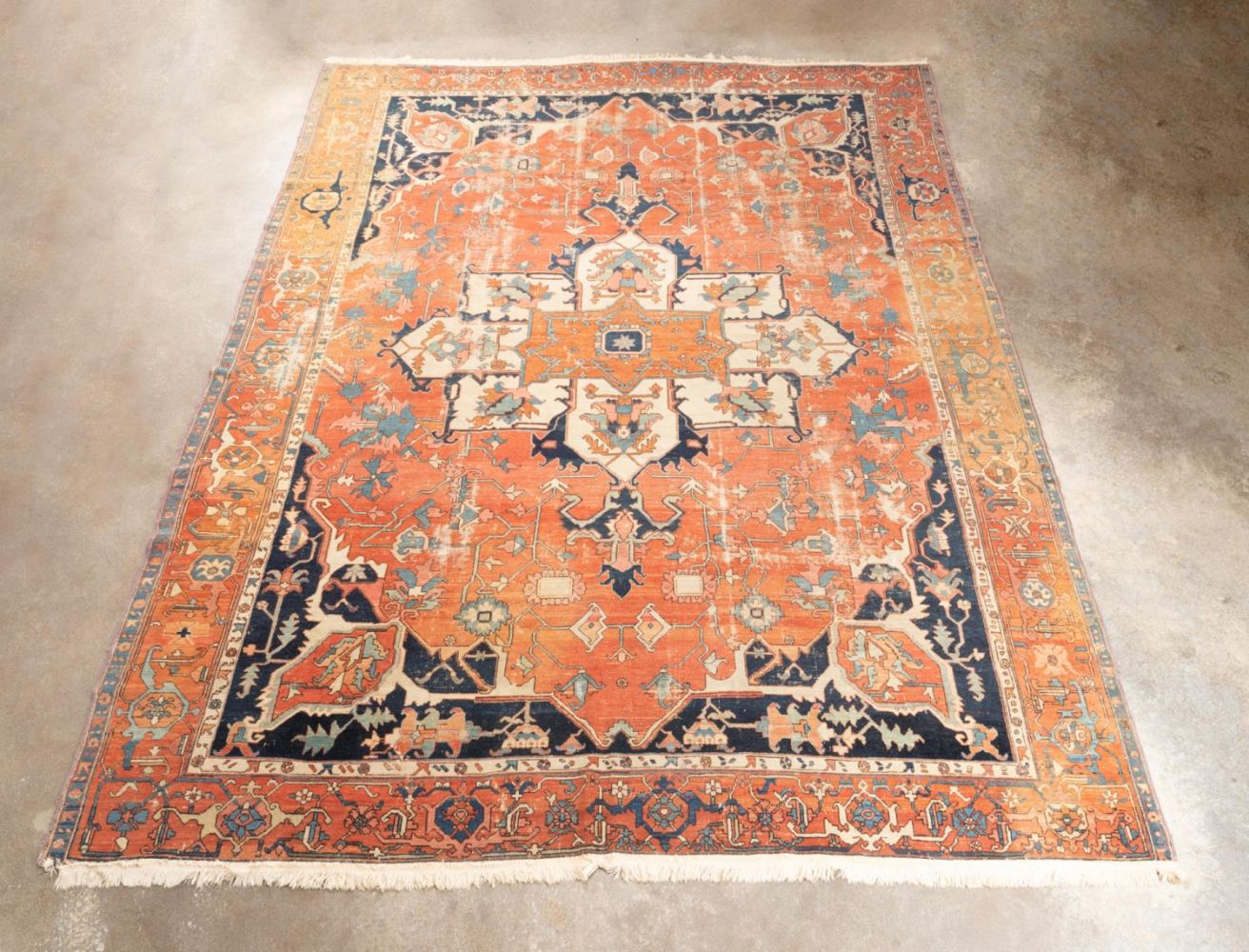 ANTIQUE WOOL PERSIAN SERAPI RUG,