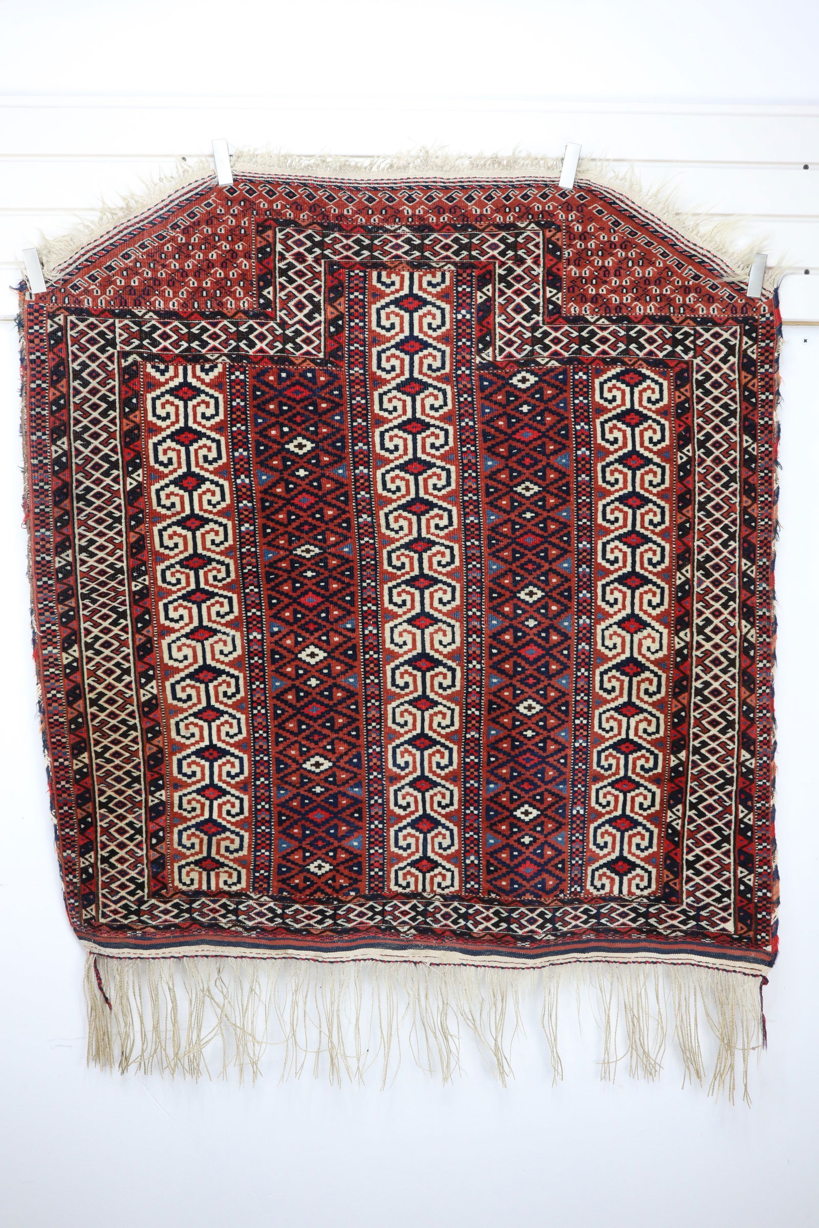 ANTIQUE YOMUT TURKMEN PRAYER RUG