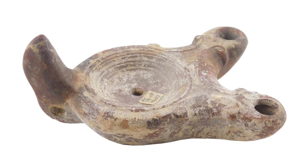 ANTIQUITY: DOUBLE SPOUT OIL LAMP,