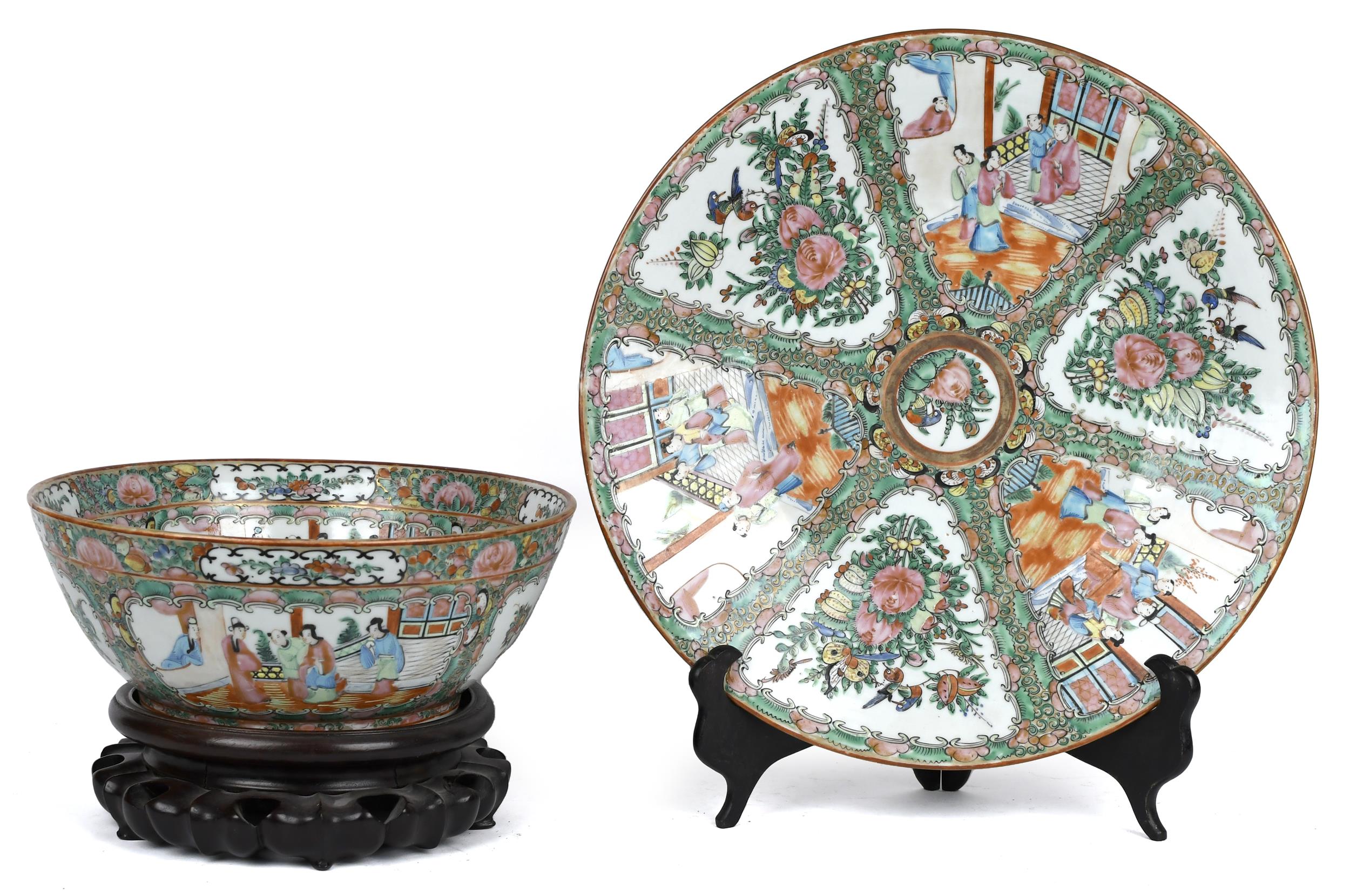 ANTQUE CHINESE ROSE MEDALLION