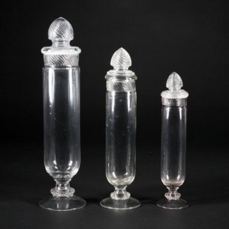 APOTHECARY JARSSet of three 19th