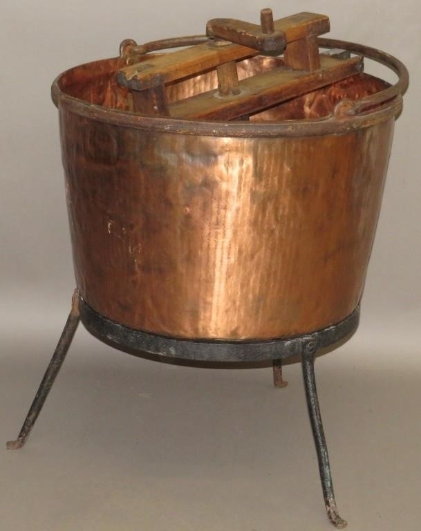 APPLE BUTTER CROCK ON STANDca.