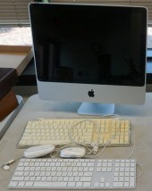 APPLE IMAC COMPUTER WITH TWO K