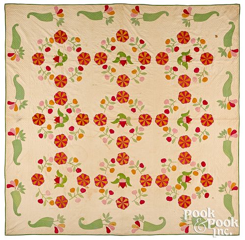 APPLIQUé EAGLE IN WREATH QUILT,