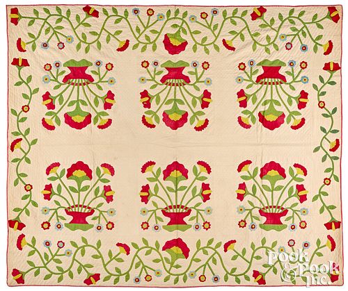 APPLIQUé FLOWER BASKET QUILT,