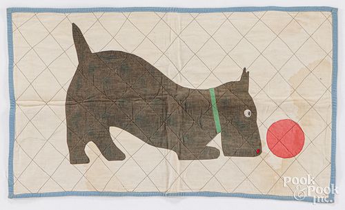 APPLIQUéD CRIB QUILT, MID 20TH