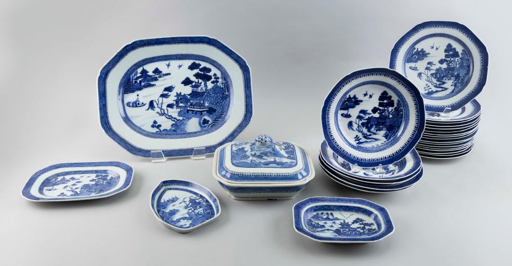 APPROX. 27 CHINESE EXPORT BLUE