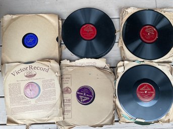 Approx .30 antique Victrola
