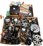 APPROXIMATELY 32 PIECE LOT OF