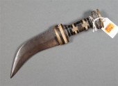 Arab jambiya dagger with inlai