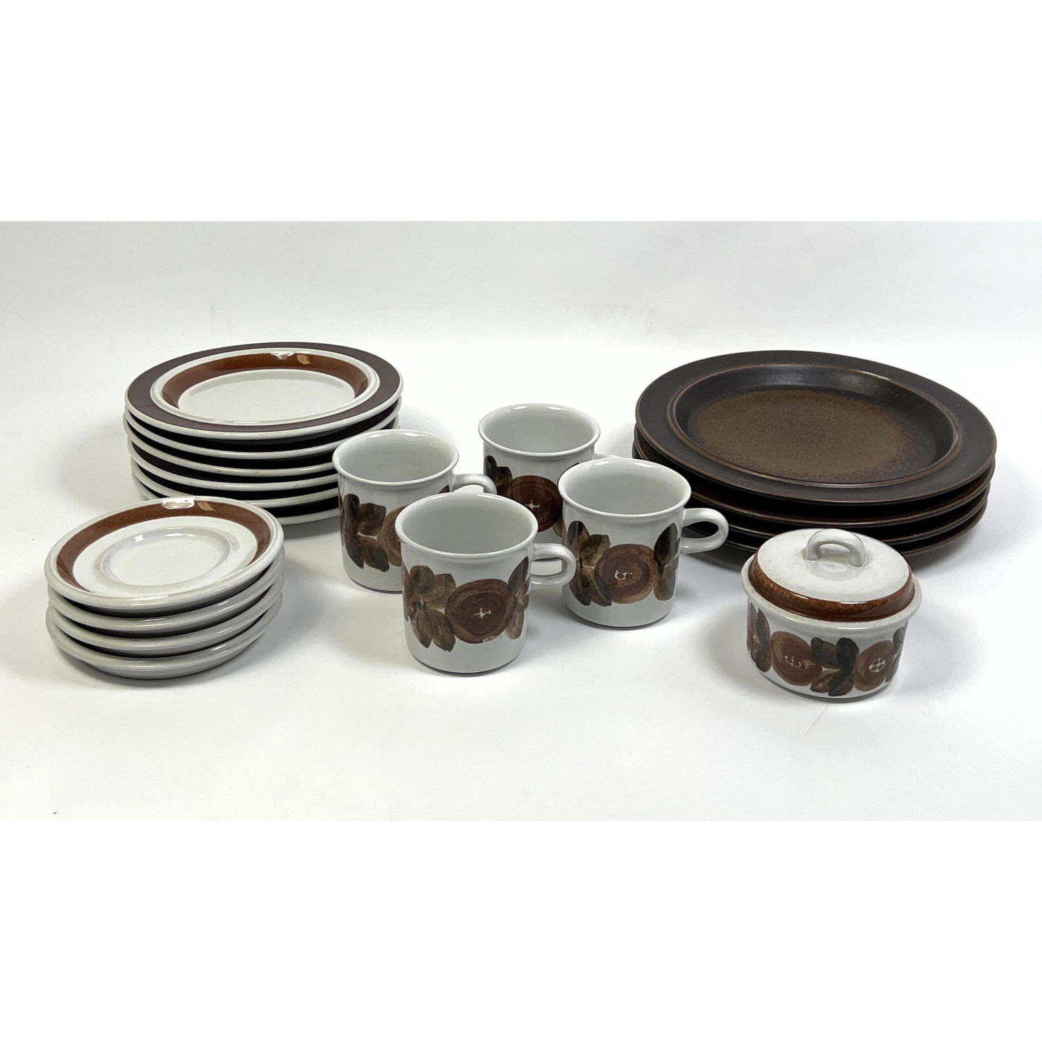 ARABIA Finland Dinnerware Set.