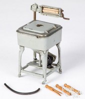 ARCADE CAST IRON MAYTAG WASHIN