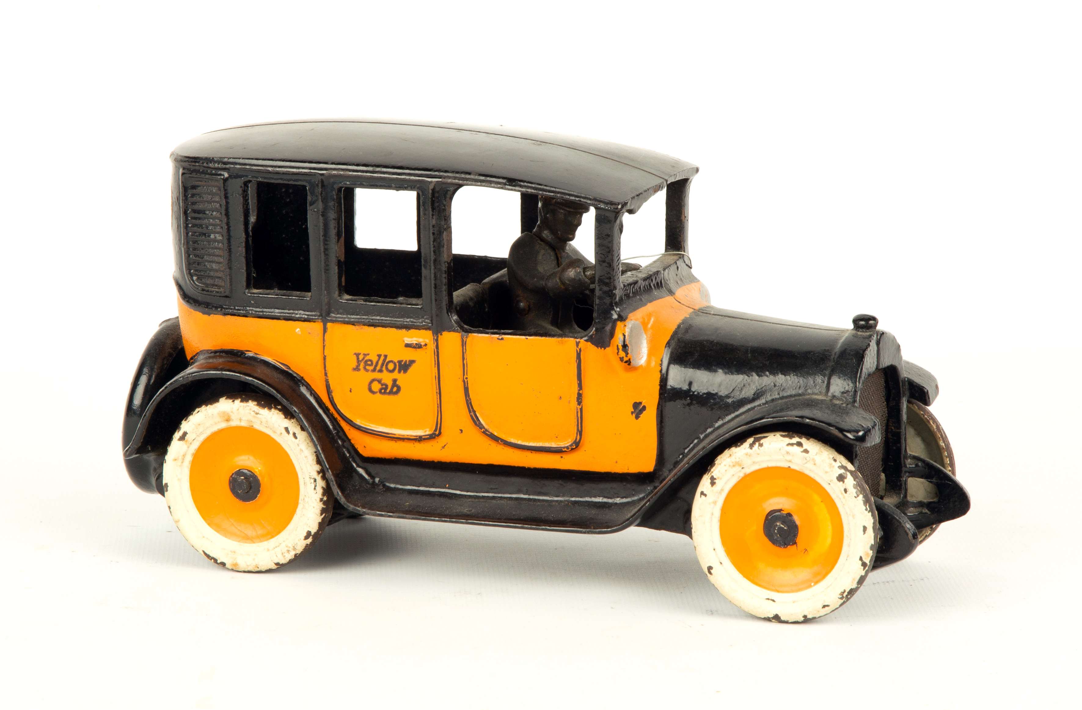 ARCADE CAST IRON YELLOW CAB TOY CAR