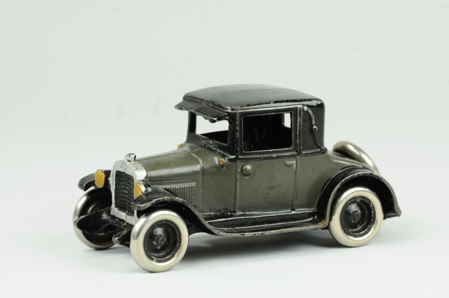 ARCADE CHEVY CAST IRON TOY COUPE