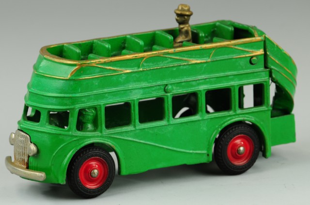 ARCADE DOUBLE DECKER BUS Cast