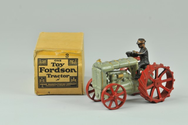 ARCADE FORDSON TRACTOR Cast iron