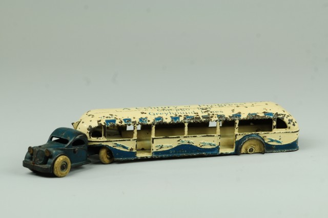 ARCADE GREYHOUND BUS C.