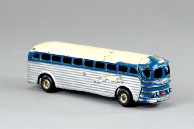 ARCADE GREYHOUND BUS Cast iron