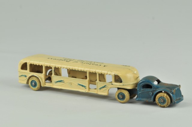 ARCADE GREYHOUND GMC BUS Cast