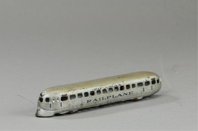 ARCADE STREAMLINED PULLMAN
