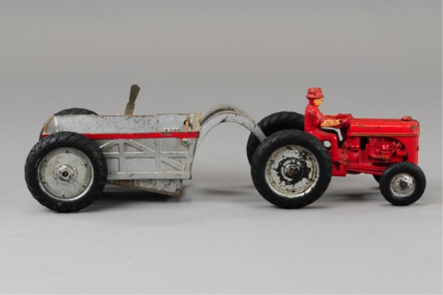 ARCADE TRACTOR WITH BOTTOM DUMP
