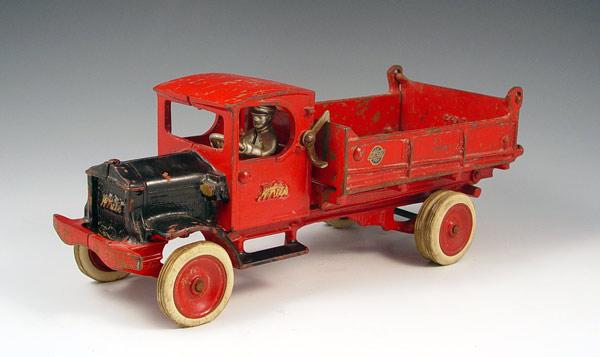 ARCADE WHITE CAST IRON DUMP BODY