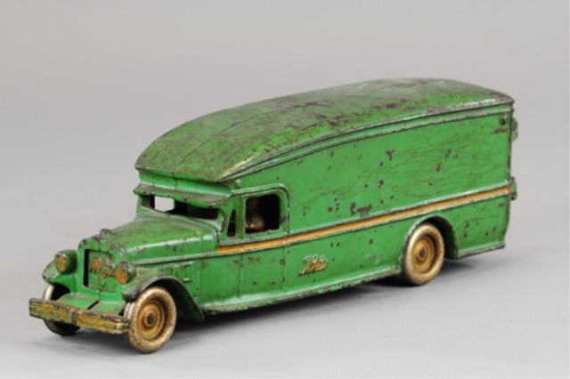 ARCADE WHITE MOVING VAN Cast iron