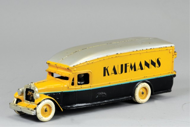 ARCADE ''WHITE'' MOVING VAN WITH