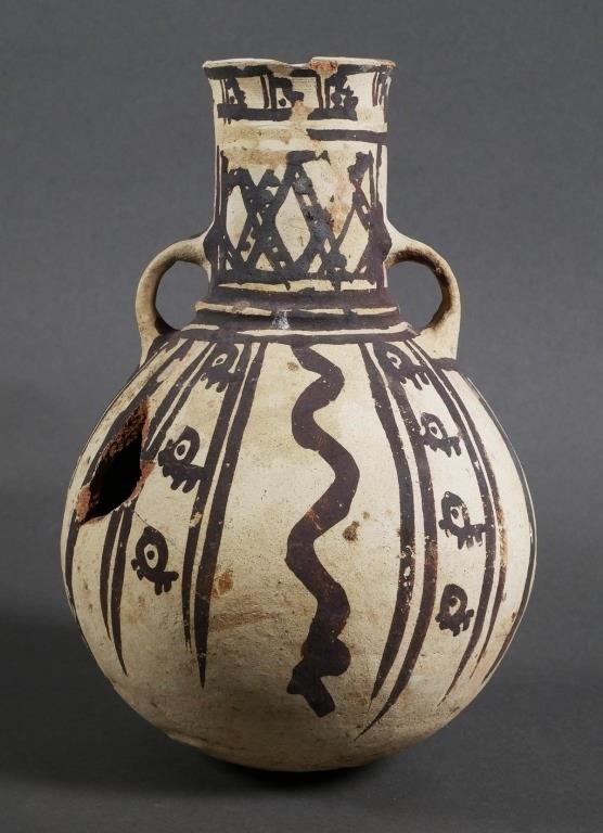 ARCHAIC POTTERY VESSEL