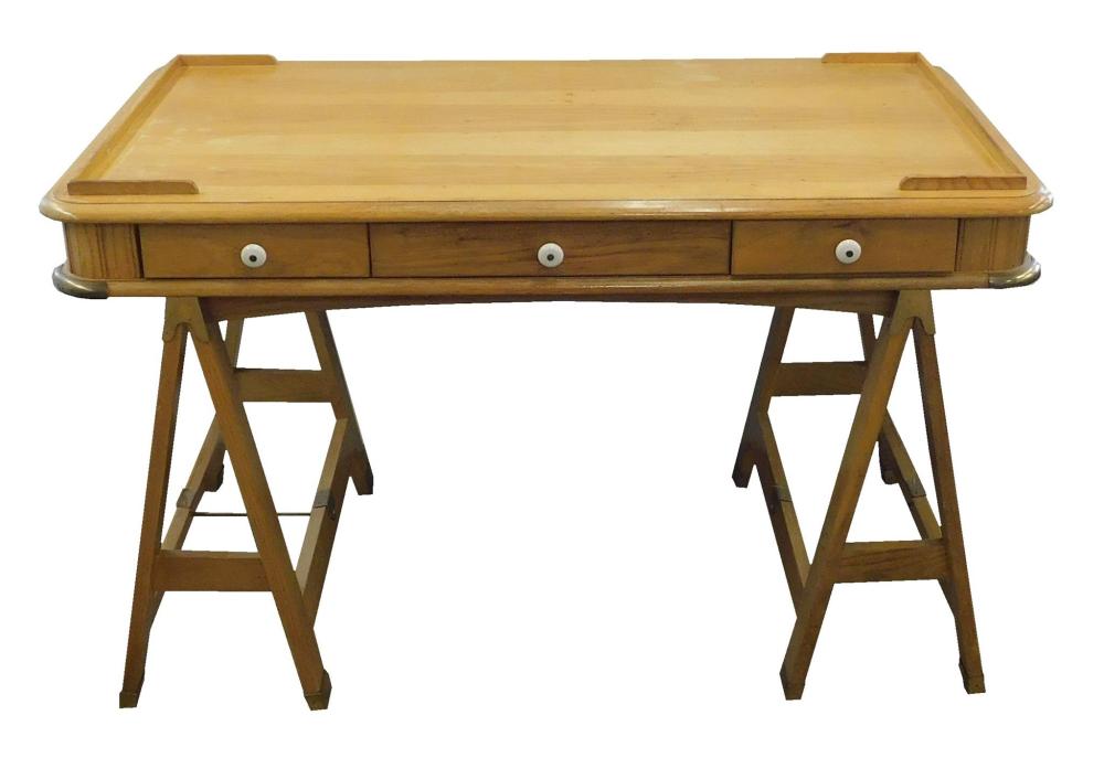 ARCHITECT'S DESK, NATIONAL MT.