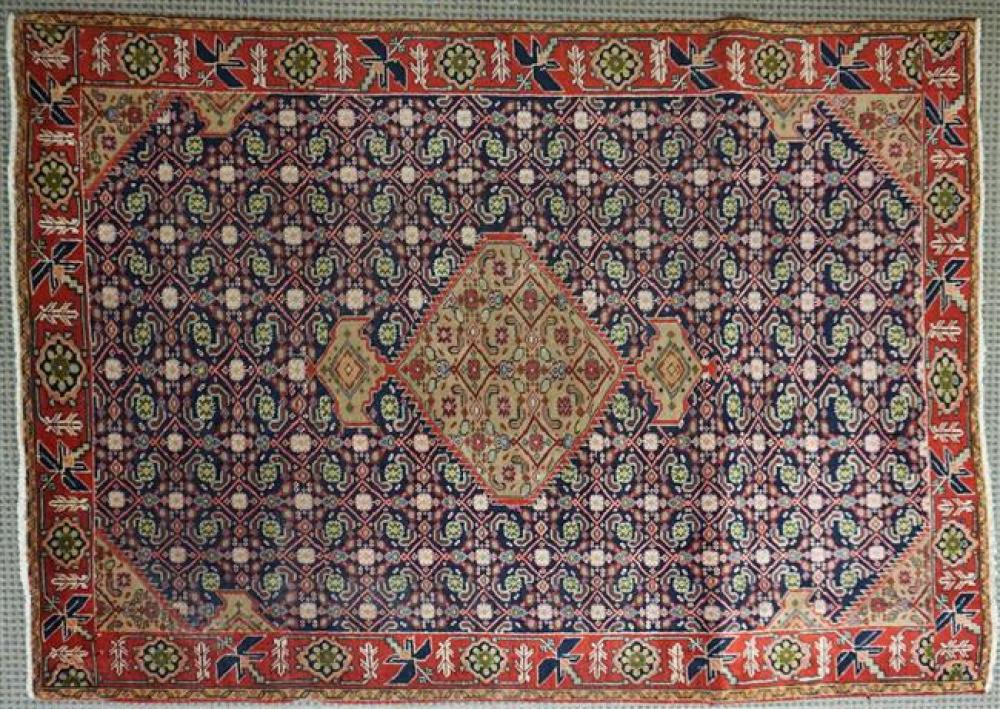 ARDEBIL RUG, 4 FT 8 IN X 6 FT 8