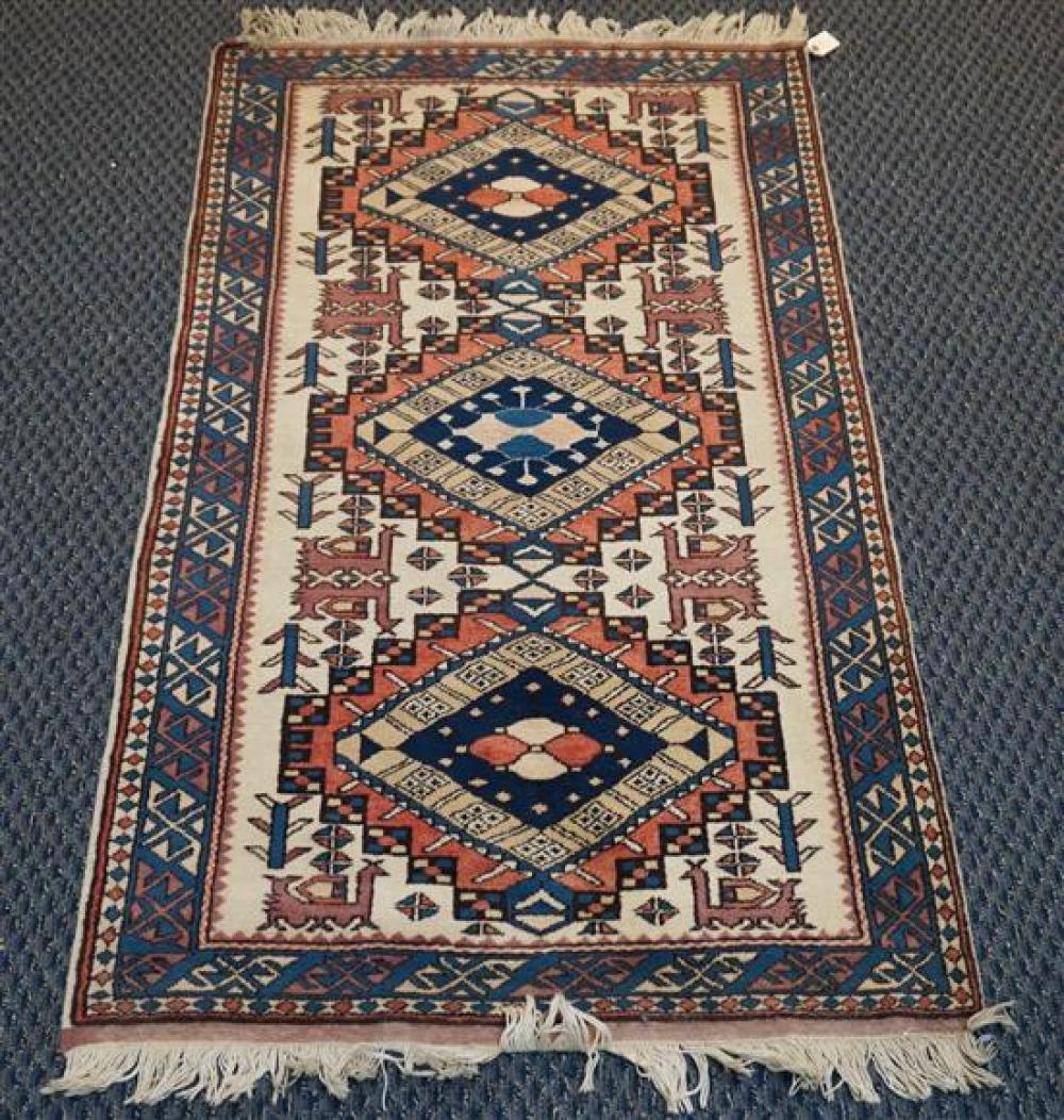ARDIBIL RUG, 5 FT 7 IN X 3 FT 3