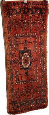 AREA RUG - 1'10'' x 4'8'' - Er