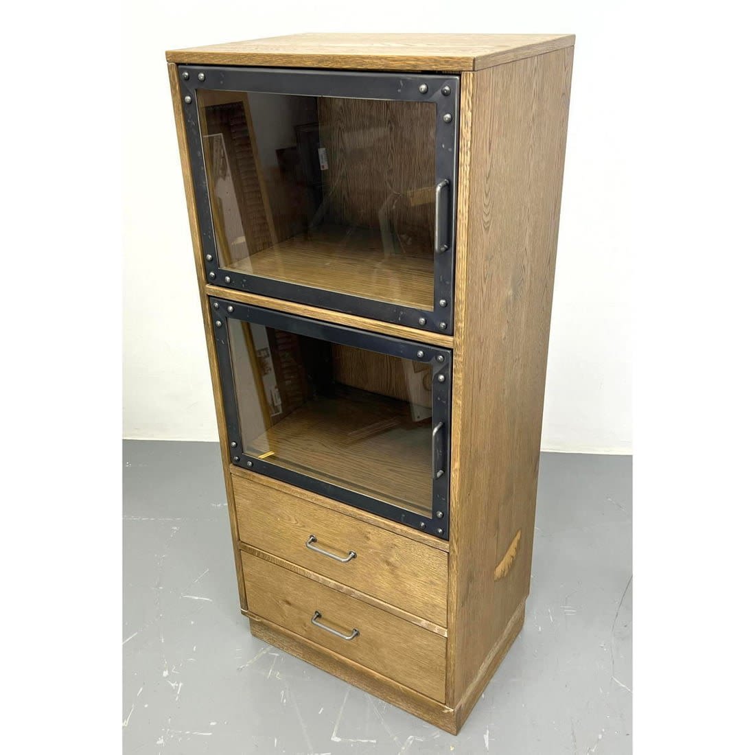 ARHAUS Contemporary Narrow