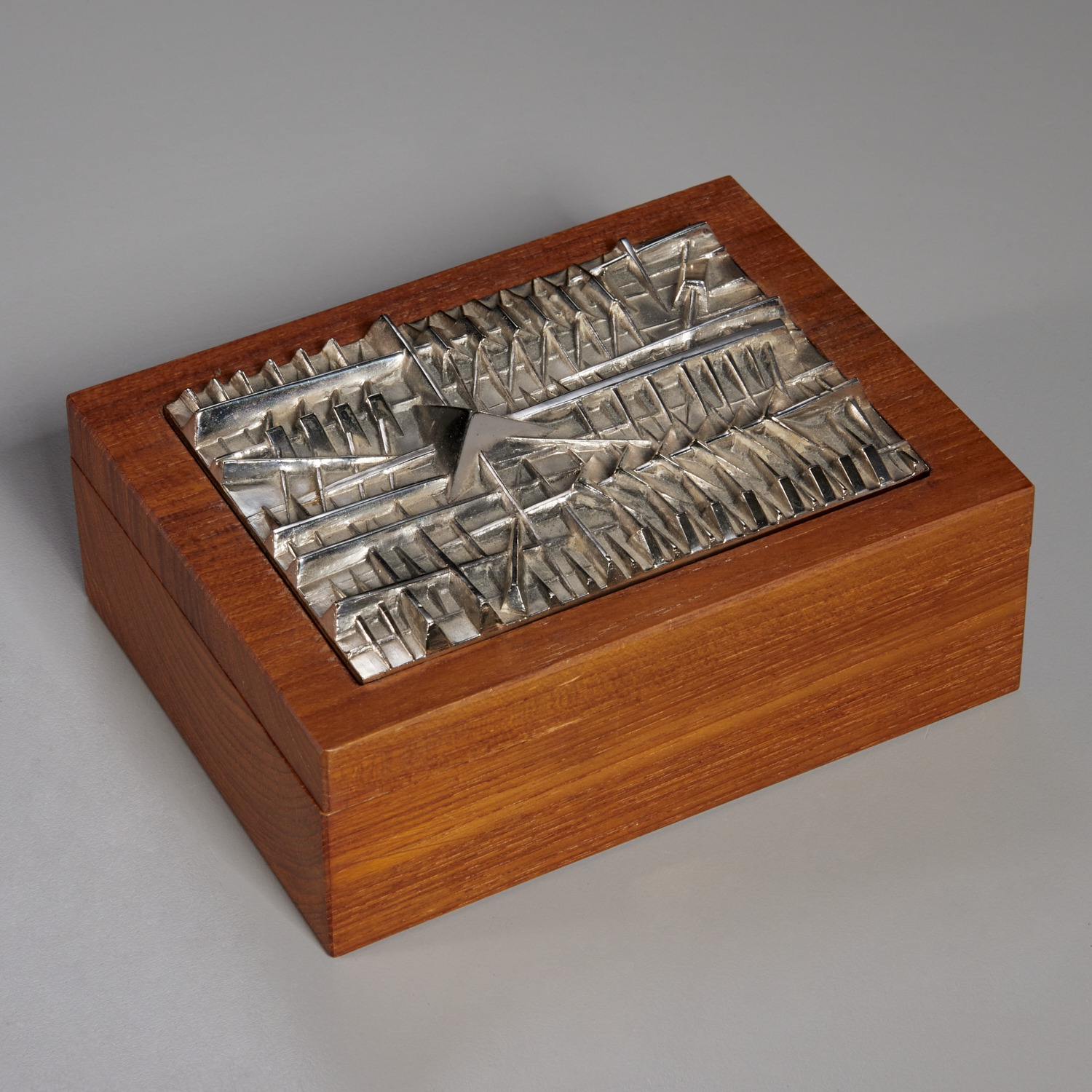 ARNALDO POMODORO, LIDDED BOX
