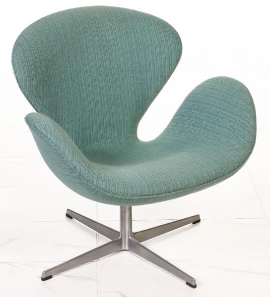 ARNE JACOBSEN SWAN CHAIR FOR