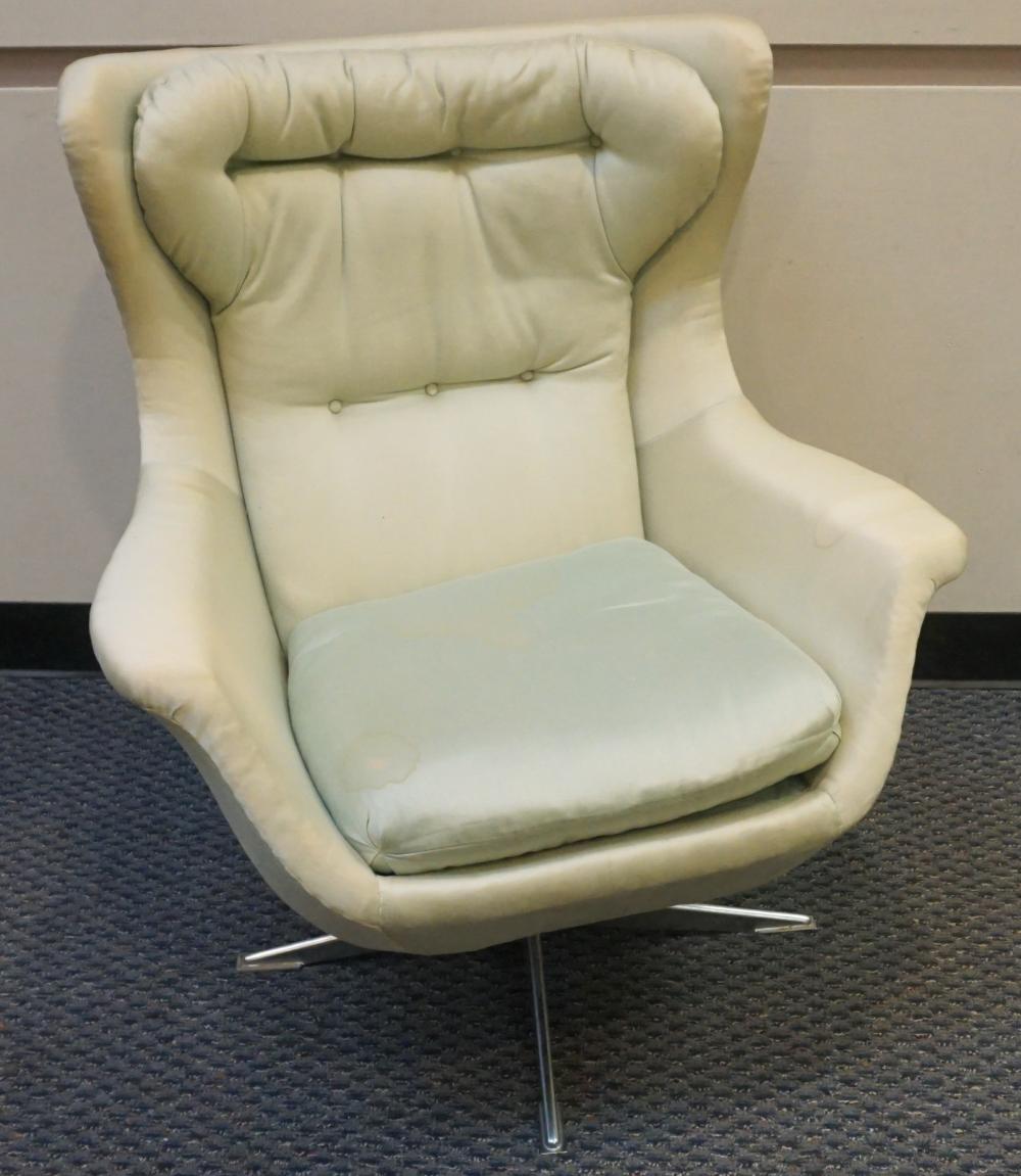 ARNE JACOBSEN TYPE UPHOLSTERED