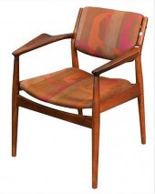 ARNE VODDER ROSEWOOD ARMCHAIR.