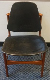 ARNE VODDER TEAK AND LEATHER D
